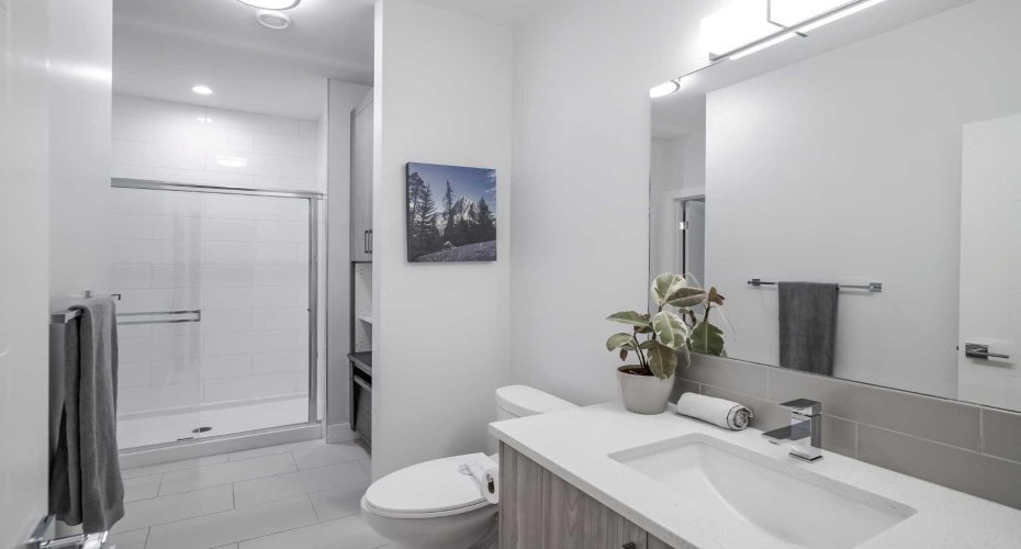 701 13A Street, Calgary, Alberta T2E 4S4, 4 Bedrooms Bedrooms, ,4 BathroomsBathrooms,Residential,For Sale,13A,A2293312