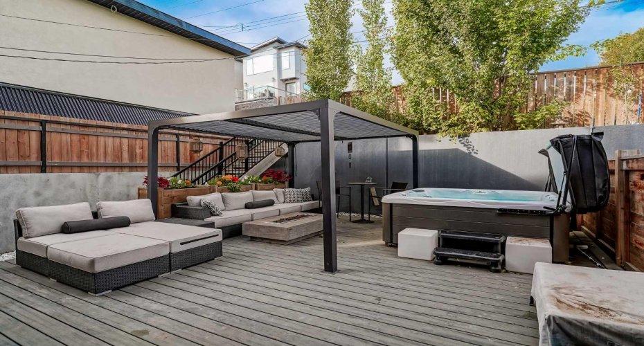 701 13A Street, Calgary, Alberta T2E 4S4, 4 Bedrooms Bedrooms, ,4 BathroomsBathrooms,Residential,For Sale,13A,A2293312