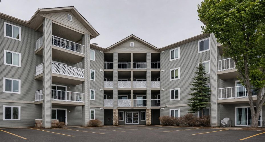 1000 building