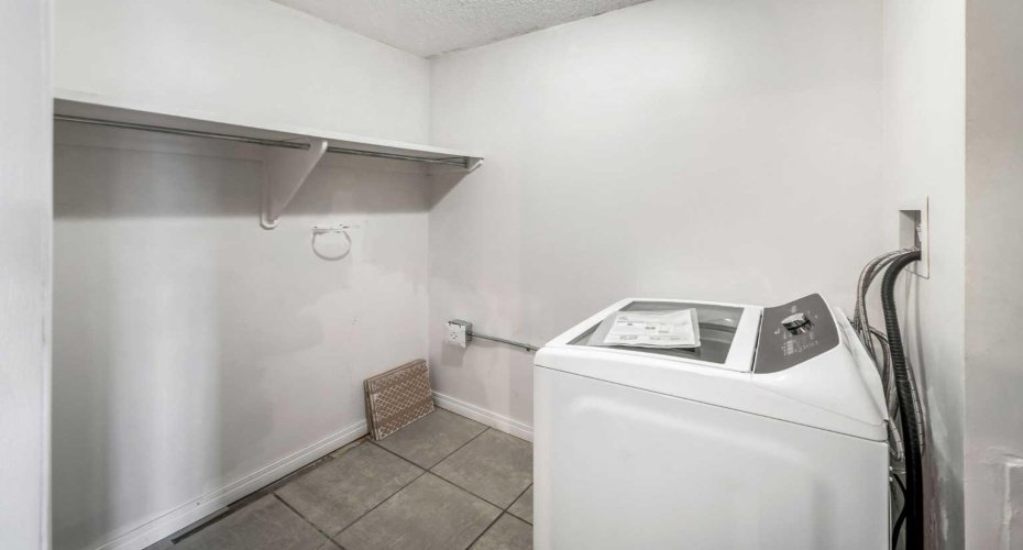 1915 26 Street, Calgary, Alberta T3E 2A2, 2 Bedrooms Bedrooms, ,1 BathroomBathrooms,Residential,For Sale,26,A2293531