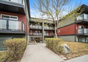 1915 26 Street, Calgary, Alberta T3E 2A2, 2 Bedrooms Bedrooms, ,1 BathroomBathrooms,Residential,For Sale,26,A2293531