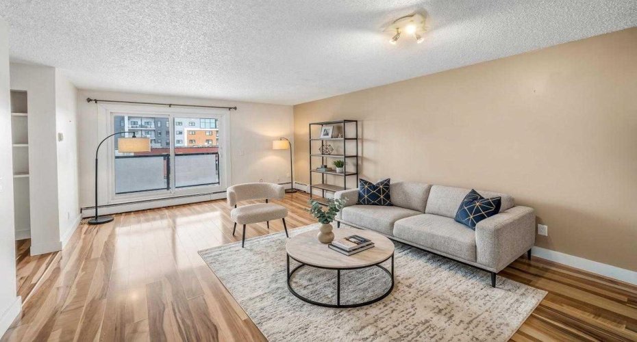 1915 26 Street, Calgary, Alberta T3E 2A2, 2 Bedrooms Bedrooms, ,1 BathroomBathrooms,Residential,For Sale,26,A2293531