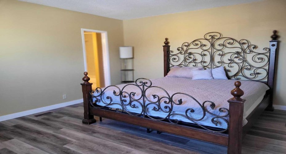 225074 Highway 583, Rural Kneehill County, Alberta T0M2A0, 4 Bedrooms Bedrooms, ,3 BathroomsBathrooms,Residential,For Sale,Highway 583,A2293848