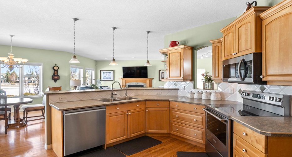 35 Lake Ridge, Olds, Alberta T4H 1W6, 3 Bedrooms Bedrooms, ,3 BathroomsBathrooms,Residential,For Sale,Lake,A2295065