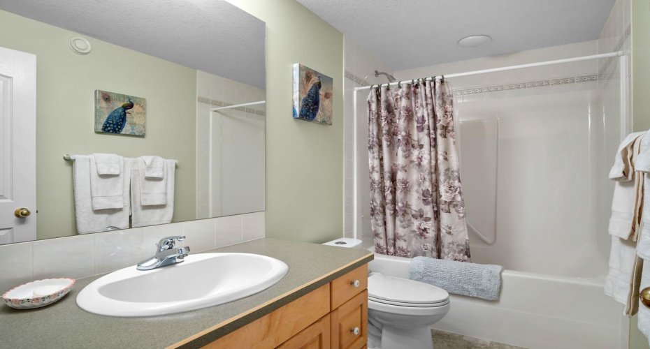 35 Lake Ridge, Olds, Alberta T4H 1W6, 3 Bedrooms Bedrooms, ,3 BathroomsBathrooms,Residential,For Sale,Lake,A2295065