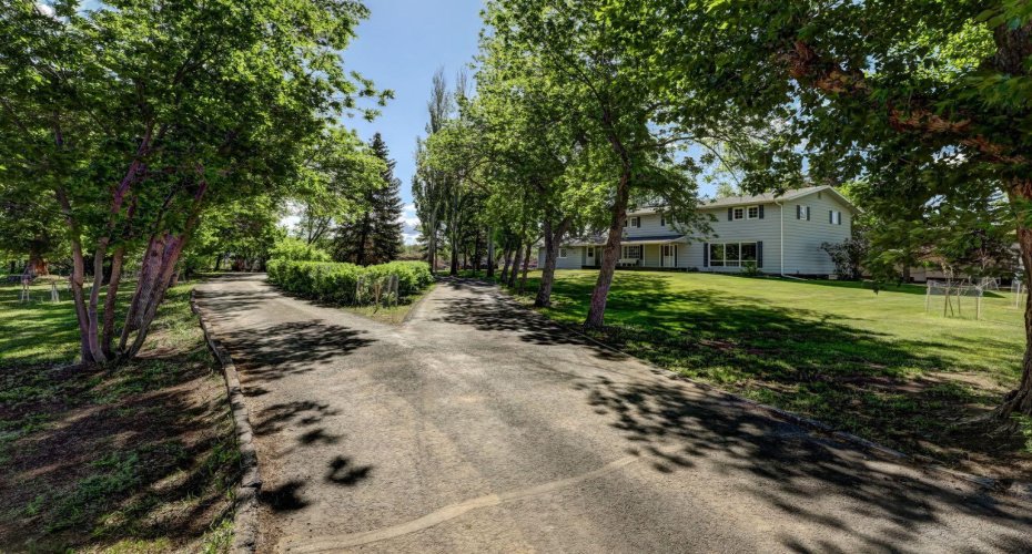150 9 Street, Drumheller, Alberta T0J 0Y1, 4 Bedrooms Bedrooms, ,3 BathroomsBathrooms,Residential,For Sale,9,A2295079