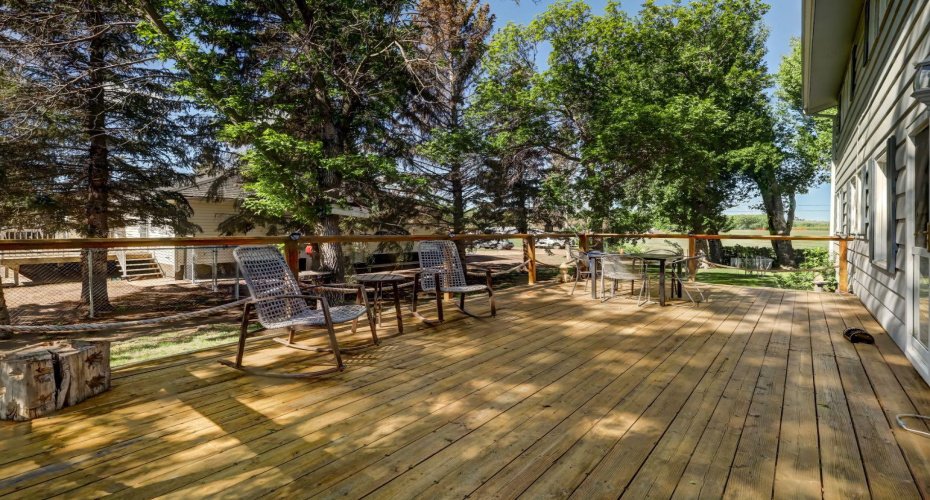 150 9 Street, Drumheller, Alberta T0J 0Y1, 4 Bedrooms Bedrooms, ,3 BathroomsBathrooms,Residential,For Sale,9,A2295079