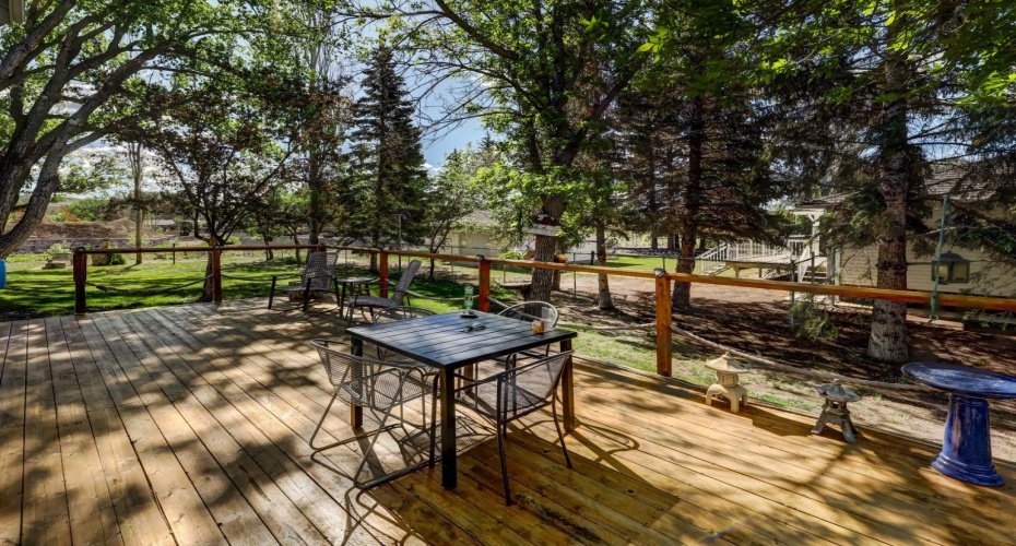 150 9 Street, Drumheller, Alberta T0J 0Y1, 4 Bedrooms Bedrooms, ,3 BathroomsBathrooms,Residential,For Sale,9,A2295079