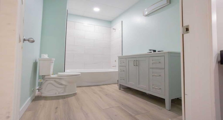 Basement (4pc) Bathrm