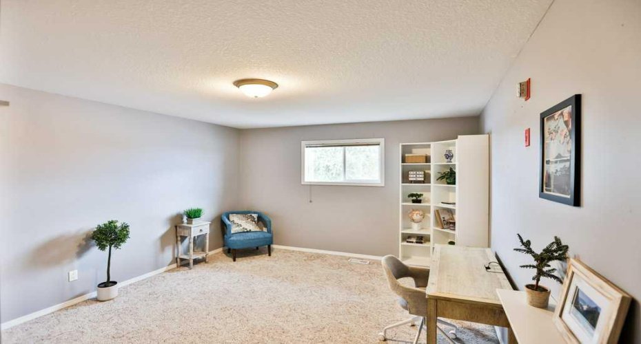 23 Chilcotin Lane, Lethbridge, Alberta T1K 7S2, 2 Bedrooms Bedrooms, ,1 BathroomBathrooms,Residential,For Sale,Chilcotin,A2295091