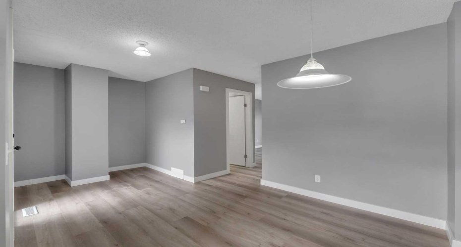 7172 Coach Hill Road, Calgary, Alberta T3H 1C8, 3 Bedrooms Bedrooms, ,2 BathroomsBathrooms,Residential,For Sale,Coach Hill,A2295099