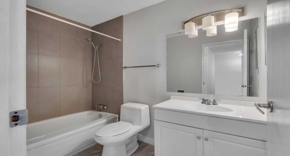 7172 Coach Hill Road, Calgary, Alberta T3H 1C8, 3 Bedrooms Bedrooms, ,2 BathroomsBathrooms,Residential,For Sale,Coach Hill,A2295099