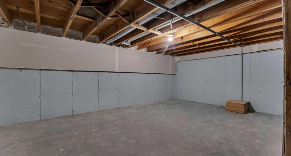 7172 Coach Hill Road, Calgary, Alberta T3H 1C8, 3 Bedrooms Bedrooms, ,2 BathroomsBathrooms,Residential,For Sale,Coach Hill,A2295099