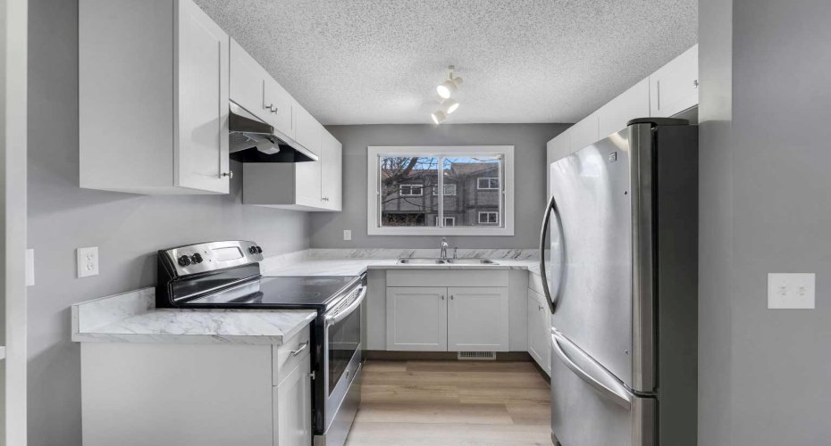 7172 Coach Hill Road, Calgary, Alberta T3H 1C8, 3 Bedrooms Bedrooms, ,2 BathroomsBathrooms,Residential,For Sale,Coach Hill,A2295099