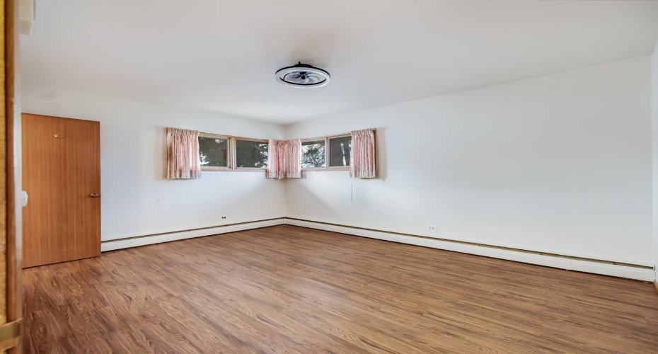 513 Memorial Avenue, Vulcan, Alberta T0L 2B0, 5 Bedrooms Bedrooms, ,4 BathroomsBathrooms,Residential,For Sale,Memorial,A2295102