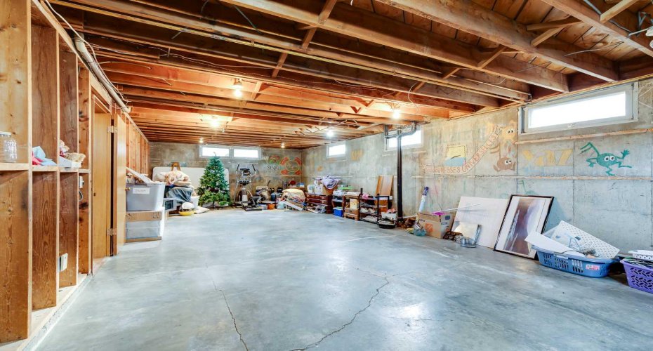 513 Memorial Avenue, Vulcan, Alberta T0L 2B0, 5 Bedrooms Bedrooms, ,4 BathroomsBathrooms,Residential,For Sale,Memorial,A2295102