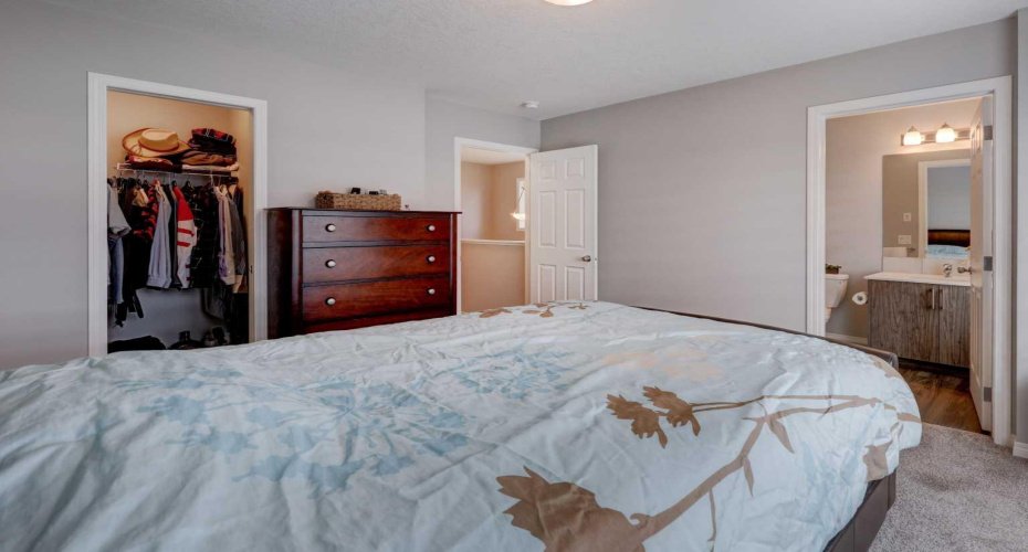 211 Chinook Gate Boulevard, Airdrie, Alberta T4B 5J4, 3 Bedrooms Bedrooms, ,3 BathroomsBathrooms,Residential,For Sale,Chinook Gate,A2295194