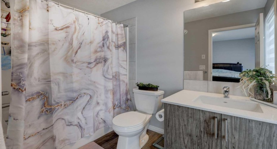 211 Chinook Gate Boulevard, Airdrie, Alberta T4B 5J4, 3 Bedrooms Bedrooms, ,3 BathroomsBathrooms,Residential,For Sale,Chinook Gate,A2295194