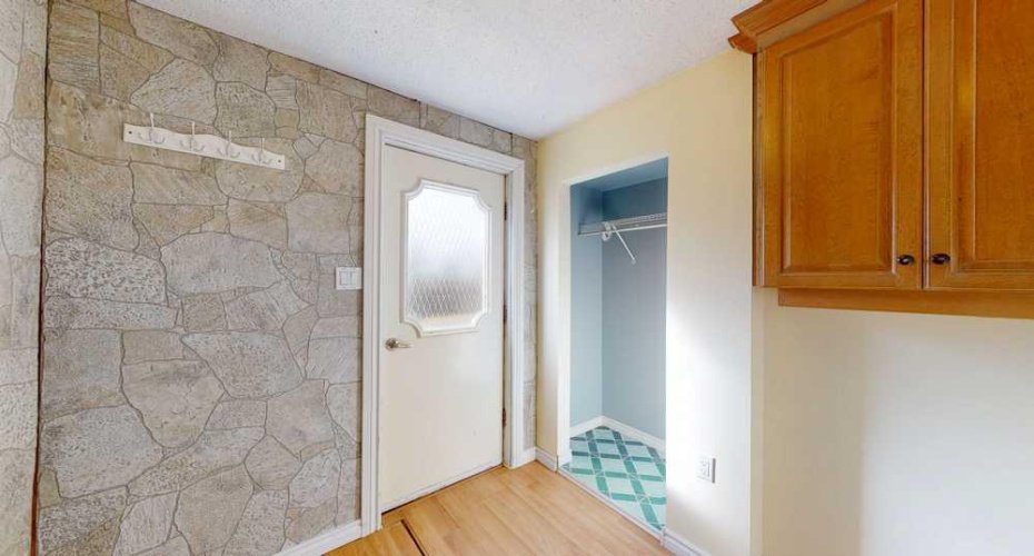 5 1 Avenue, Acadia Valley, Alberta T0J 0A0, 2 Bedrooms Bedrooms, ,1 BathroomBathrooms,Residential,For Sale,1,A2295198