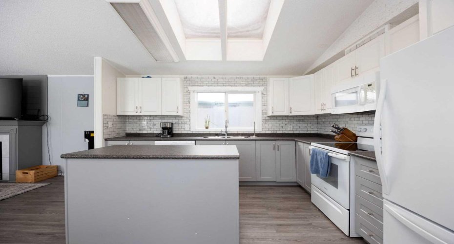 488 Harpe Way, Fort McMurray, Alberta T9K2K7, 3 Bedrooms Bedrooms, ,2 BathroomsBathrooms,Residential,For Sale,Harpe,A2295211