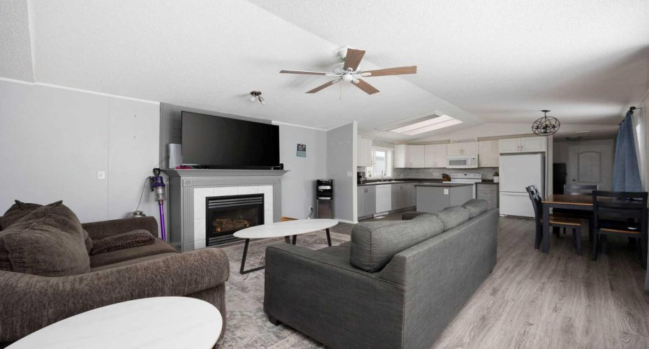 488 Harpe Way, Fort McMurray, Alberta T9K2K7, 3 Bedrooms Bedrooms, ,2 BathroomsBathrooms,Residential,For Sale,Harpe,A2295211