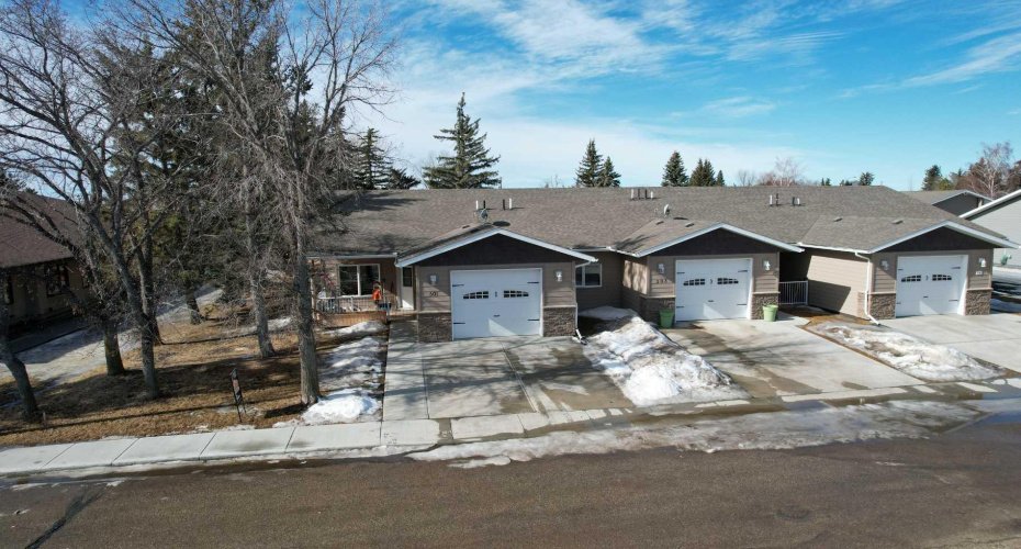 501 5 Street, Hanna, Alberta T0J1P0, 1 Bedroom Bedrooms, ,2 BathroomsBathrooms,Residential,For Sale,5,A2295220