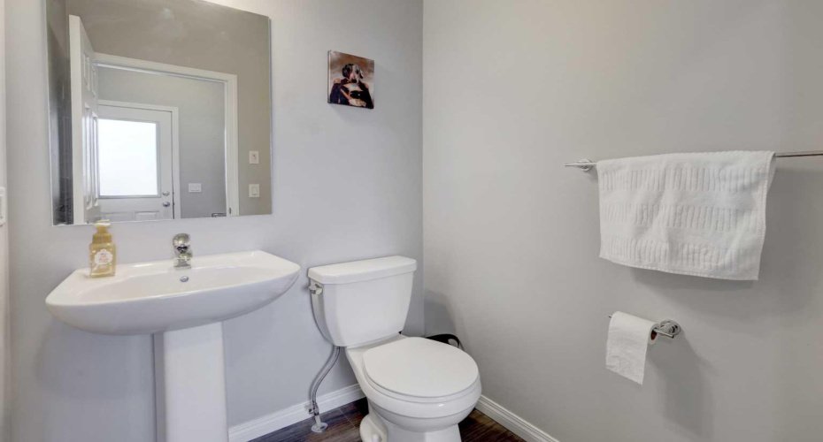 215 Chinook Gate Boulevard, Airdrie, Alberta T4B 5J4, 3 Bedrooms Bedrooms, ,3 BathroomsBathrooms,Residential,For Sale,Chinook Gate,A2295230