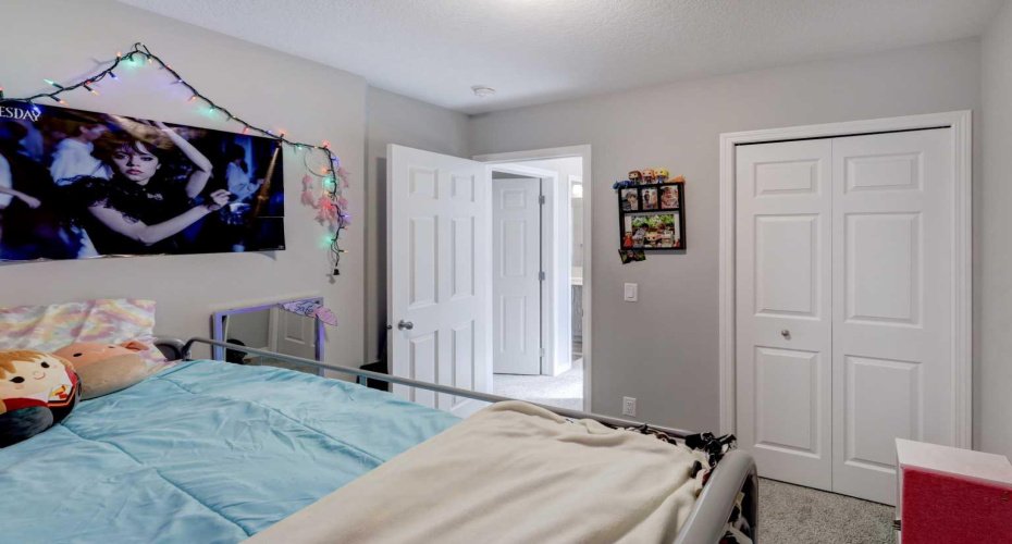 215 Chinook Gate Boulevard, Airdrie, Alberta T4B 5J4, 3 Bedrooms Bedrooms, ,3 BathroomsBathrooms,Residential,For Sale,Chinook Gate,A2295230