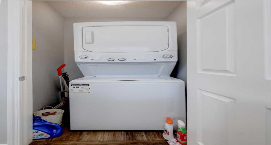 215 Chinook Gate Boulevard, Airdrie, Alberta T4B 5J4, 3 Bedrooms Bedrooms, ,3 BathroomsBathrooms,Residential,For Sale,Chinook Gate,A2295230