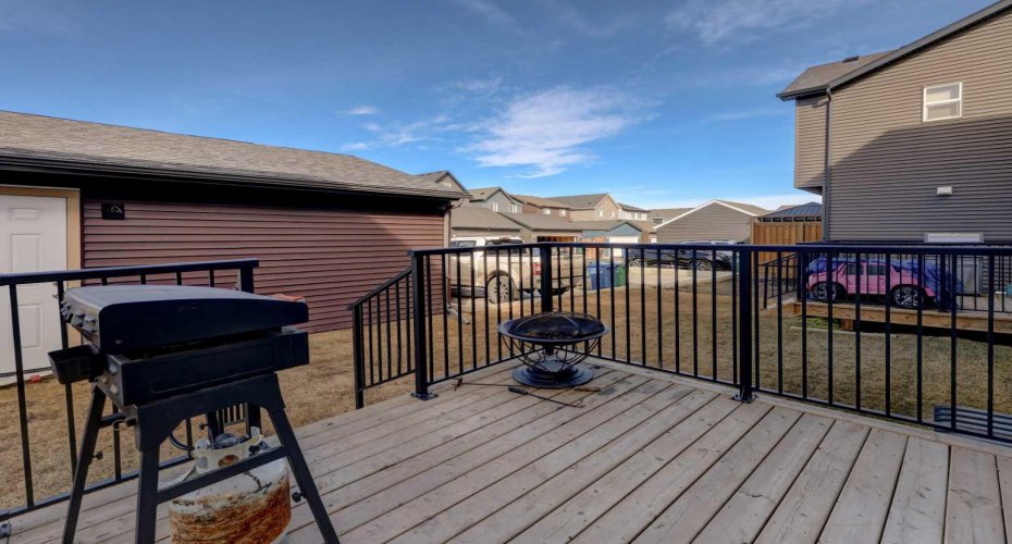 215 Chinook Gate Boulevard, Airdrie, Alberta T4B 5J4, 3 Bedrooms Bedrooms, ,3 BathroomsBathrooms,Residential,For Sale,Chinook Gate,A2295230