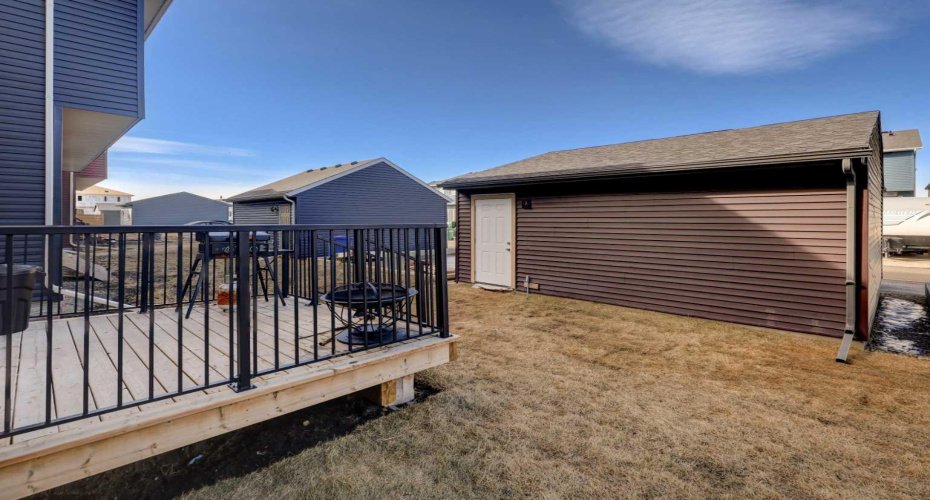 215 Chinook Gate Boulevard, Airdrie, Alberta T4B 5J4, 3 Bedrooms Bedrooms, ,3 BathroomsBathrooms,Residential,For Sale,Chinook Gate,A2295230