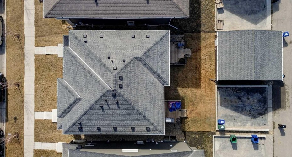 215 Chinook Gate Boulevard, Airdrie, Alberta T4B 5J4, 3 Bedrooms Bedrooms, ,3 BathroomsBathrooms,Residential,For Sale,Chinook Gate,A2295230