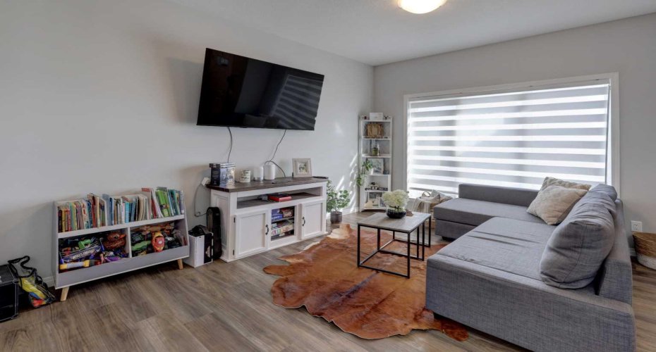 215 Chinook Gate Boulevard, Airdrie, Alberta T4B 5J4, 3 Bedrooms Bedrooms, ,3 BathroomsBathrooms,Residential,For Sale,Chinook Gate,A2295230