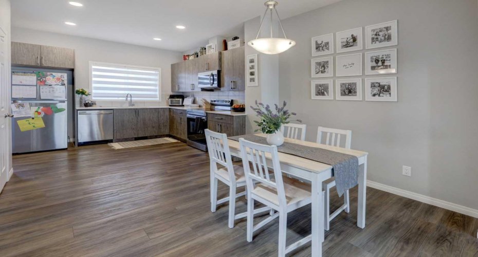 215 Chinook Gate Boulevard, Airdrie, Alberta T4B 5J4, 3 Bedrooms Bedrooms, ,3 BathroomsBathrooms,Residential,For Sale,Chinook Gate,A2295230