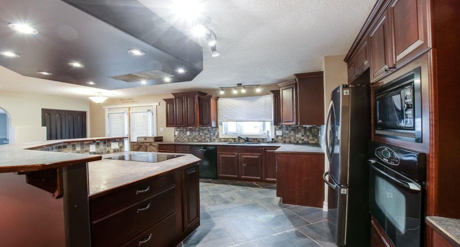 108 Cartwright Avenue, Veinerville, Alberta T1A 8N4, 6 Bedrooms Bedrooms, ,3 BathroomsBathrooms,Residential,For Sale,Cartwright,A2295239