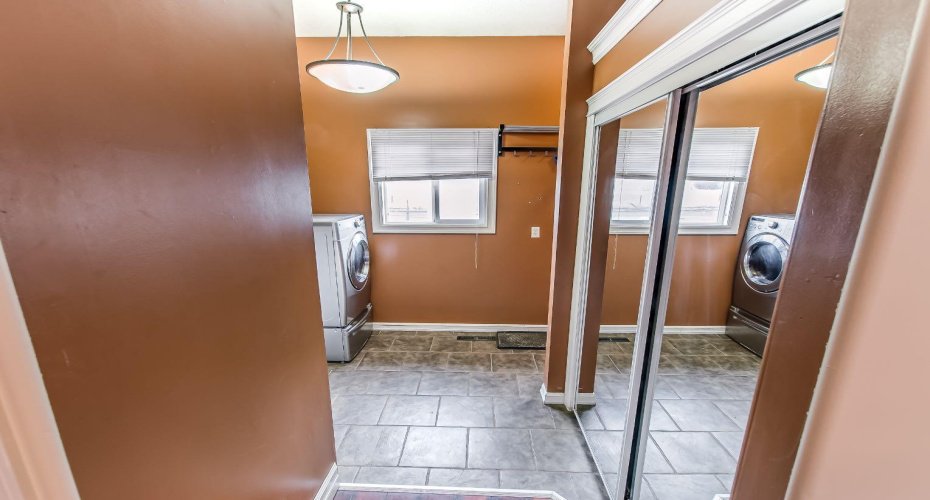 108 Cartwright Avenue, Veinerville, Alberta T1A 8N4, 6 Bedrooms Bedrooms, ,3 BathroomsBathrooms,Residential,For Sale,Cartwright,A2295239