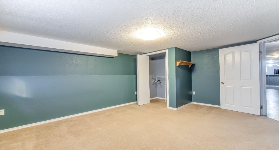 108 Cartwright Avenue, Veinerville, Alberta T1A 8N4, 6 Bedrooms Bedrooms, ,3 BathroomsBathrooms,Residential,For Sale,Cartwright,A2295239