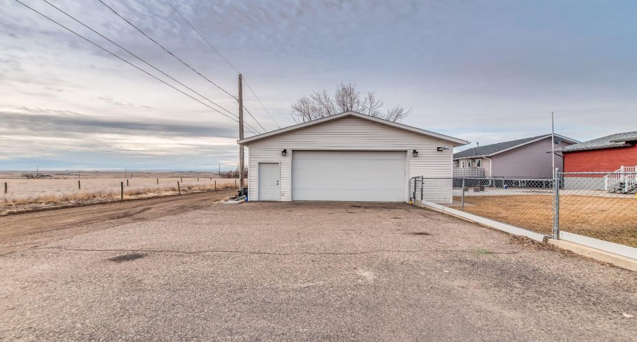 108 Cartwright Avenue, Veinerville, Alberta T1A 8N4, 6 Bedrooms Bedrooms, ,3 BathroomsBathrooms,Residential,For Sale,Cartwright,A2295239