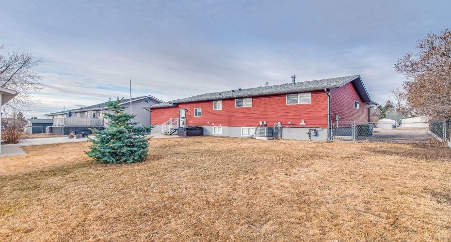 108 Cartwright Avenue, Veinerville, Alberta T1A 8N4, 6 Bedrooms Bedrooms, ,3 BathroomsBathrooms,Residential,For Sale,Cartwright,A2295239