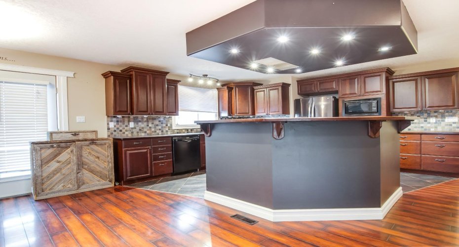 108 Cartwright Avenue, Veinerville, Alberta T1A 8N4, 6 Bedrooms Bedrooms, ,3 BathroomsBathrooms,Residential,For Sale,Cartwright,A2295239