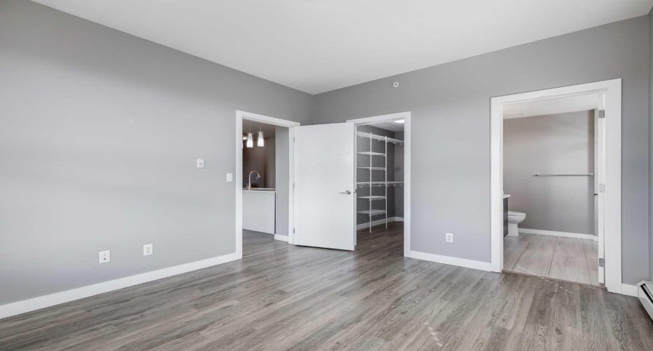Spacious with Walk-In Closet & Full Ensuite