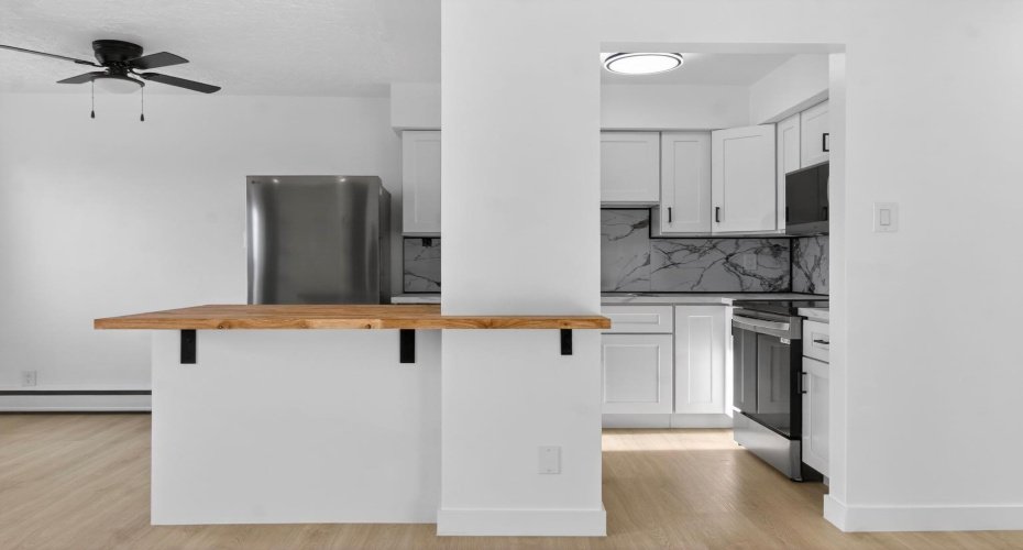 2020 16 Avenue, Calgary, Alberta T2m0m1, 2 Bedrooms Bedrooms, ,1 BathroomBathrooms,Residential,For Sale,16,A2295254