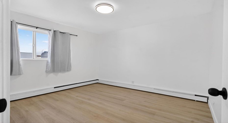 2020 16 Avenue, Calgary, Alberta T2m0m1, 2 Bedrooms Bedrooms, ,1 BathroomBathrooms,Residential,For Sale,16,A2295254