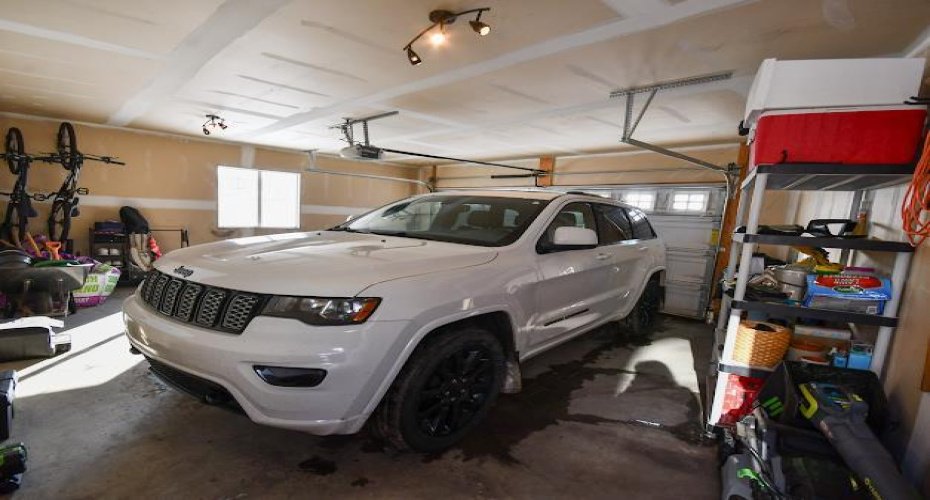 494 Rainbow Falls Drive, Chestermere, Alberta T1X 0N4, 3 Bedrooms Bedrooms, ,3 BathroomsBathrooms,Residential,For Sale,Rainbow Falls,A2295255