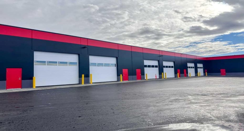 40 Southbank Crescent, Okotoks, Alberta T1S5S8, ,Commercial,For Sale,E42 Venture Bays,Southbank,A2295257
