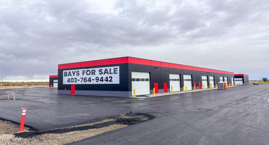 40 Southbank Crescent, Okotoks, Alberta T1S5S8, ,Commercial,For Sale,E42 Venture Bays,Southbank,A2295257