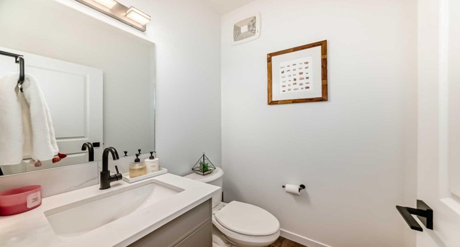 12 Magnolia Crescent, Calgary, Alberta T3M 3M8, 3 Bedrooms Bedrooms, ,3 BathroomsBathrooms,Residential,For Sale,Magnolia,A2295264