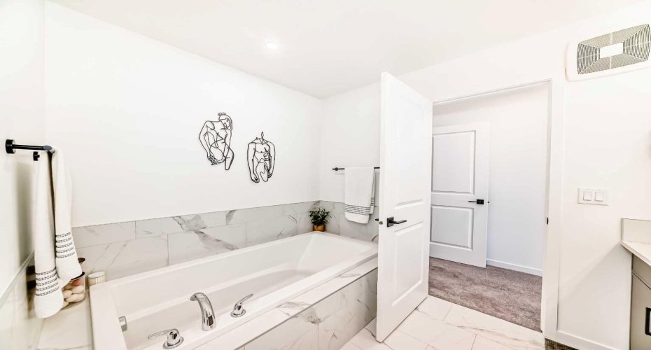 12 Magnolia Crescent, Calgary, Alberta T3M 3M8, 3 Bedrooms Bedrooms, ,3 BathroomsBathrooms,Residential,For Sale,Magnolia,A2295264