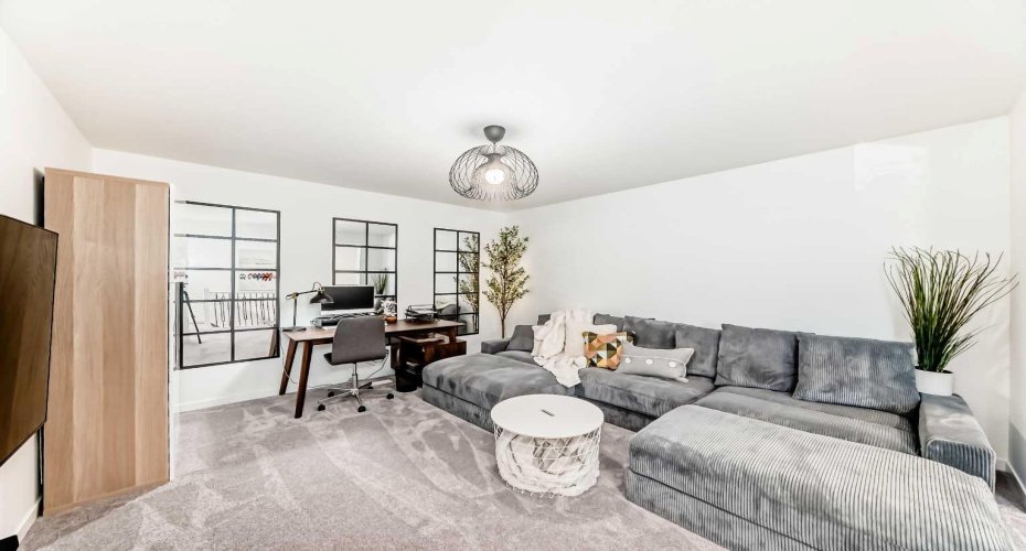 12 Magnolia Crescent, Calgary, Alberta T3M 3M8, 3 Bedrooms Bedrooms, ,3 BathroomsBathrooms,Residential,For Sale,Magnolia,A2295264