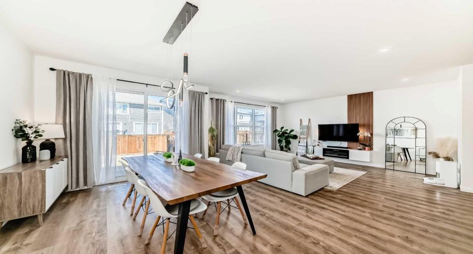 12 Magnolia Crescent, Calgary, Alberta T3M 3M8, 3 Bedrooms Bedrooms, ,3 BathroomsBathrooms,Residential,For Sale,Magnolia,A2295264